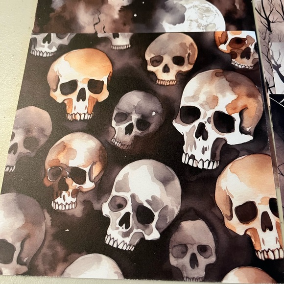 Halloween Themed Decorative Paper Set 12 sheets - Picture 4 of 6